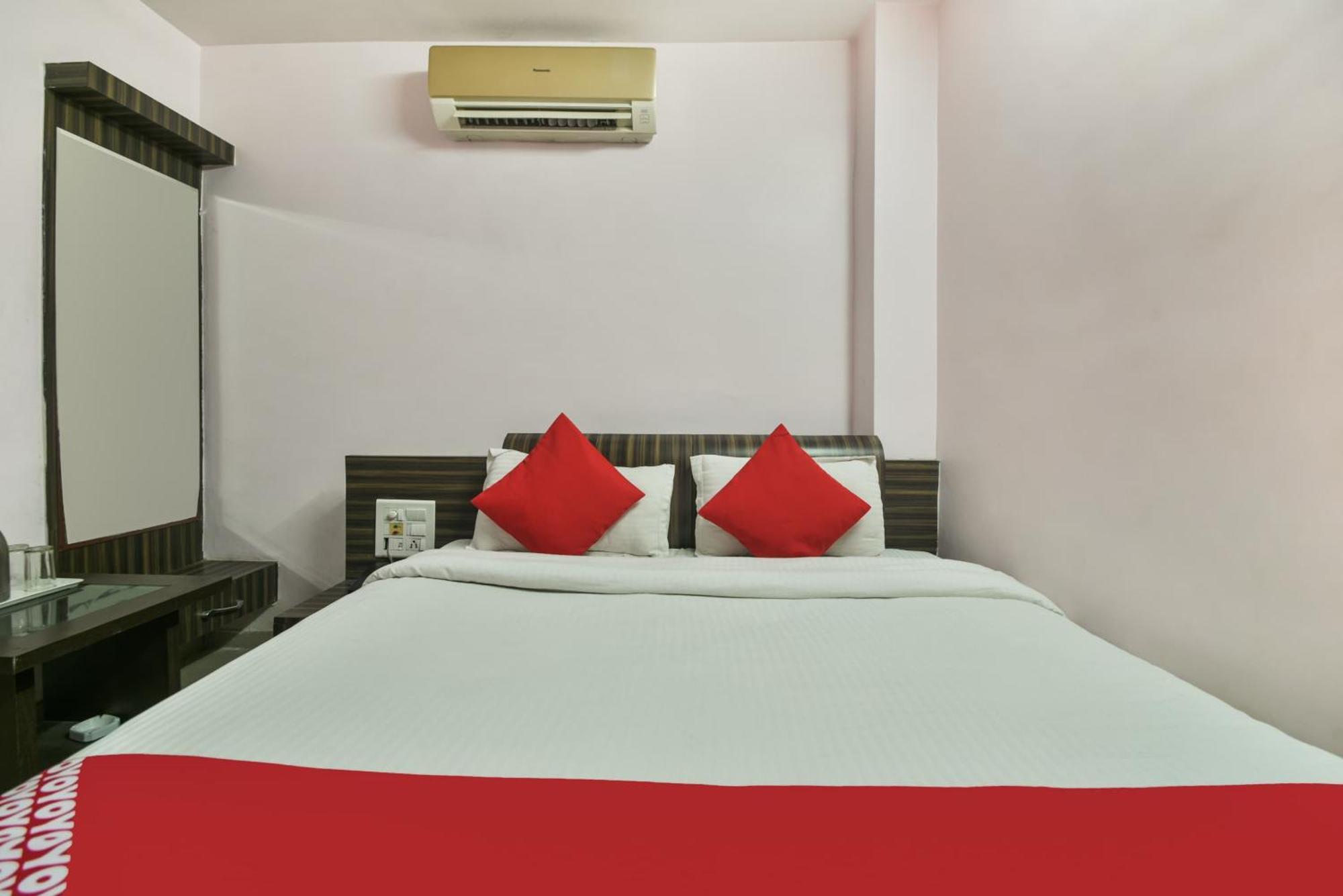 Oyo Hotel Ajanta Hamirgarh Exterior photo