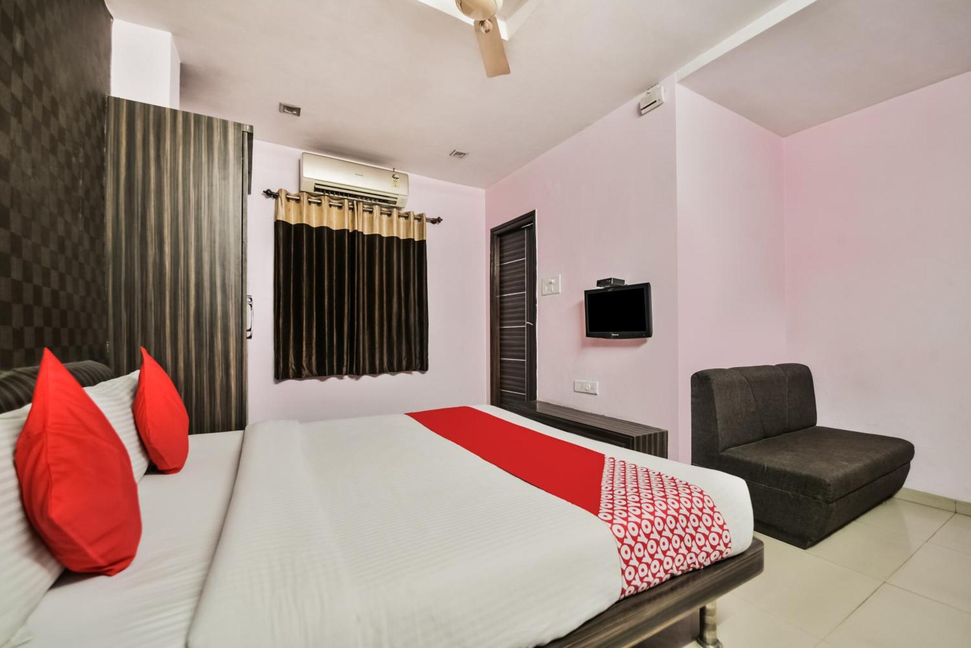 Oyo Hotel Ajanta Hamirgarh Exterior photo