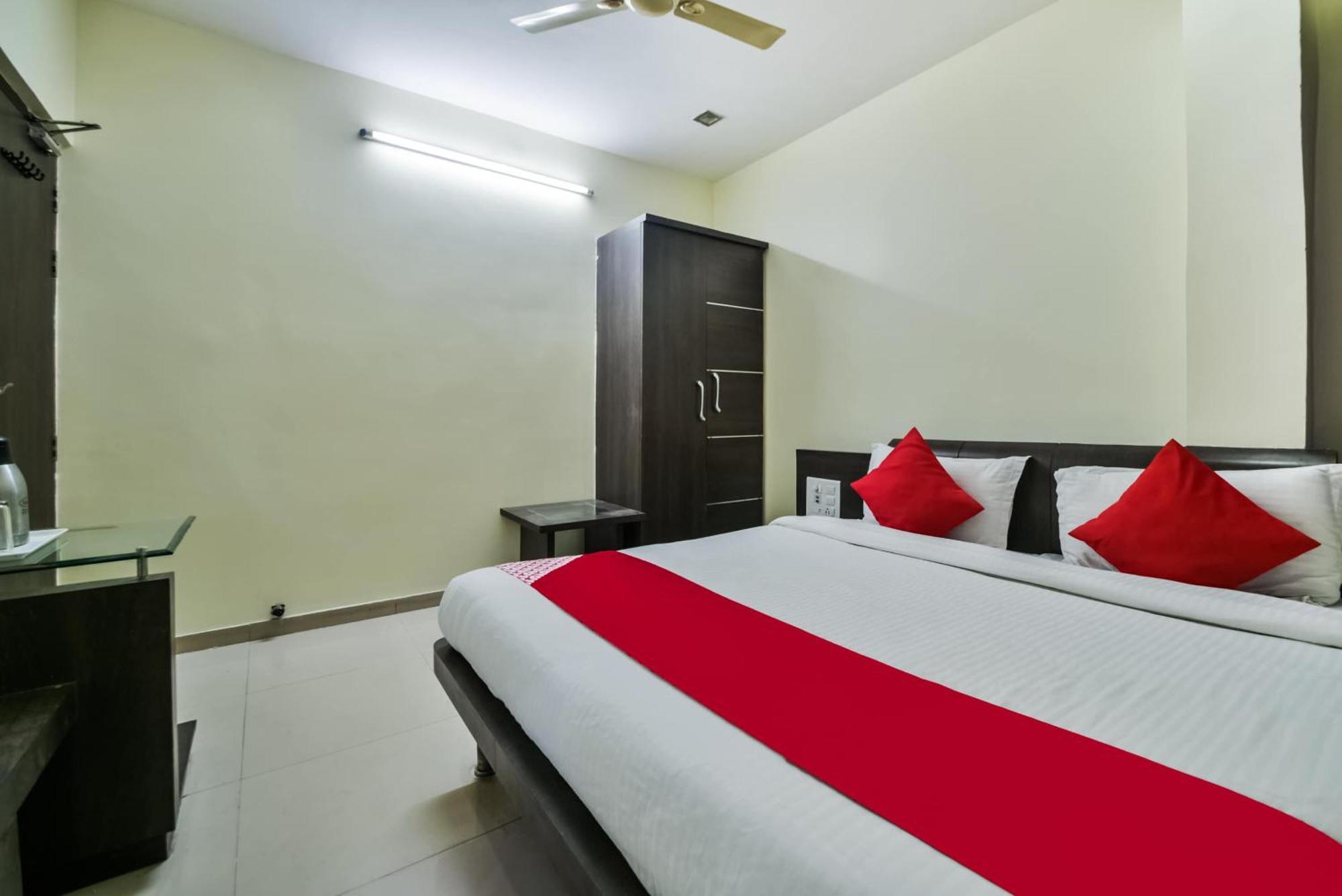 Oyo Hotel Ajanta Hamirgarh Exterior photo