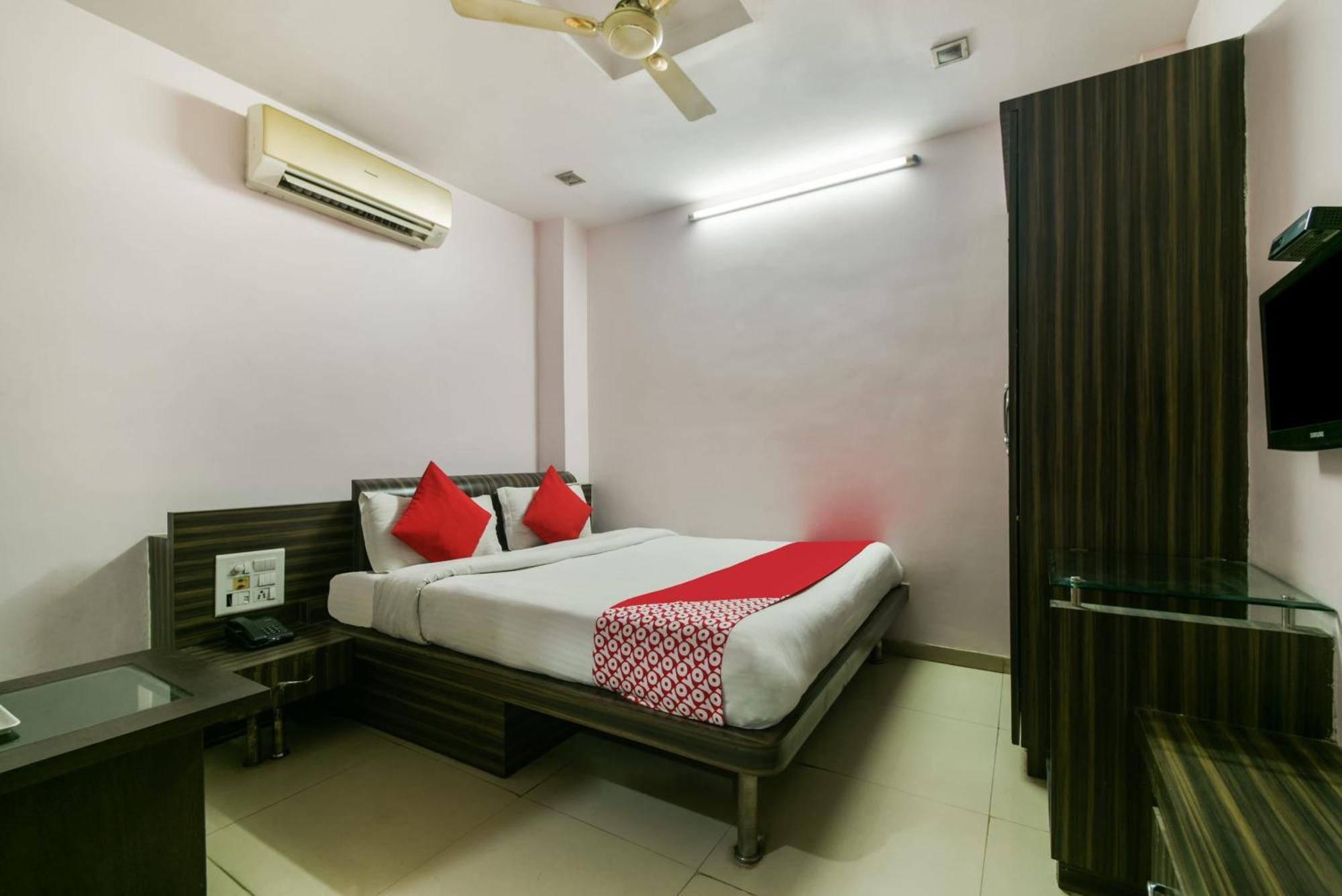 Oyo Hotel Ajanta Hamirgarh Exterior photo